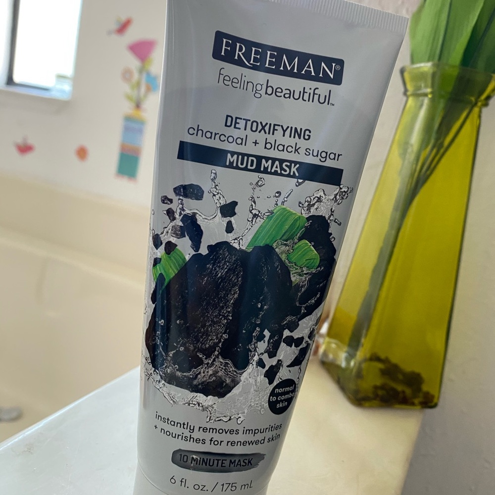 Freeman Detoxifying Charcoal Mud Facial Mask